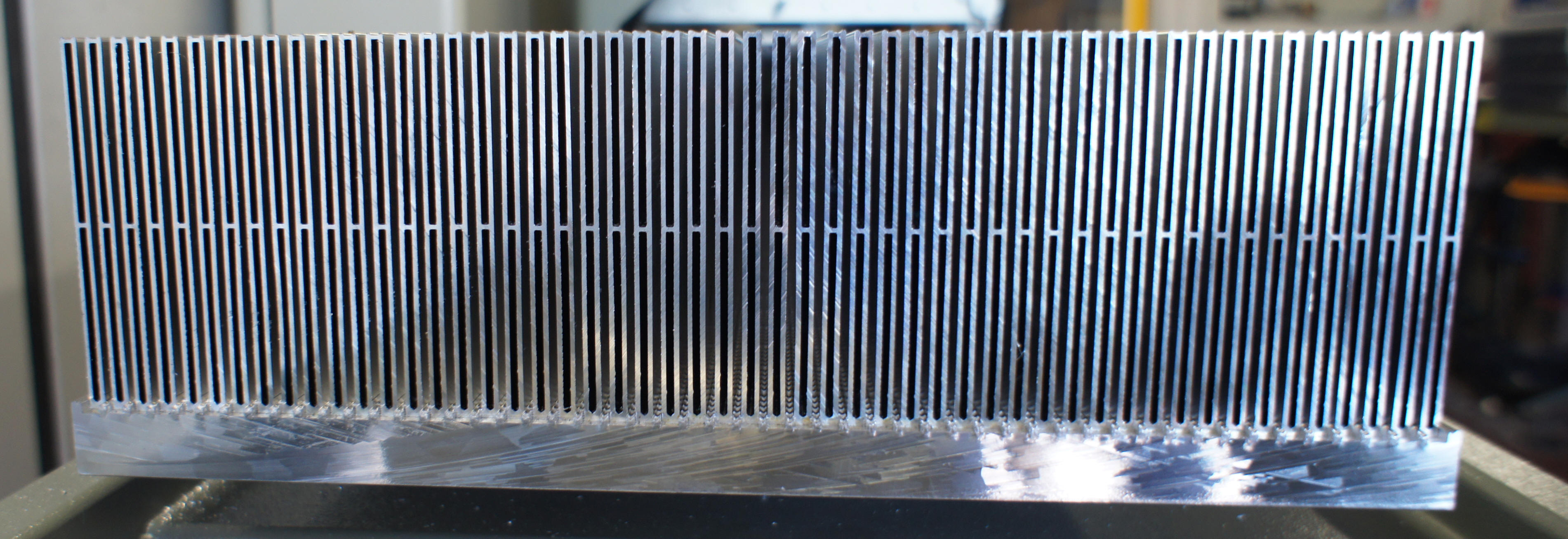 Dissipateur thermique en aluminium - Power Products International - extrudé